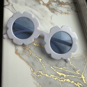 White Flower-Shaped Kids Sunglasses